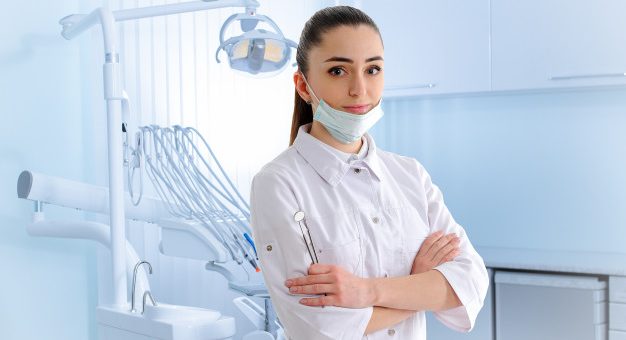 zobni implantat cena